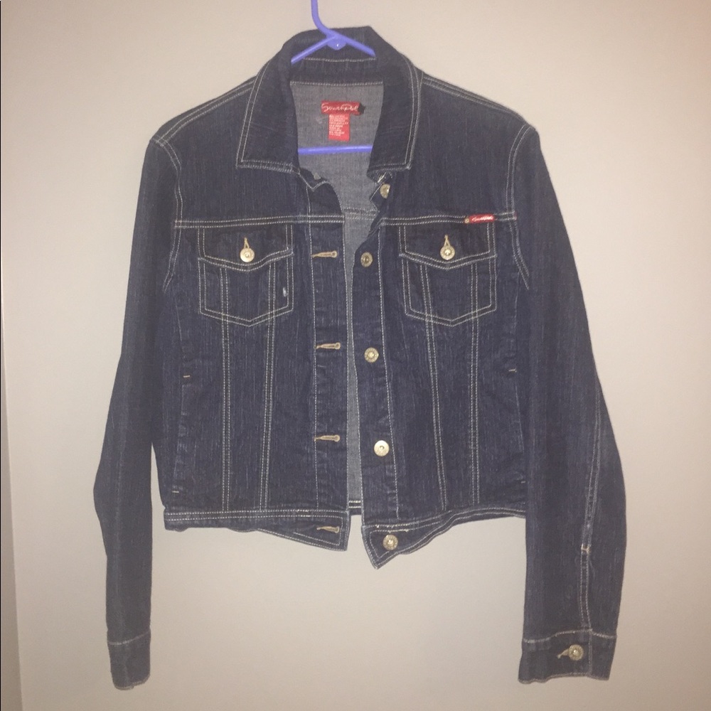 dark blue jean jacket 🌎